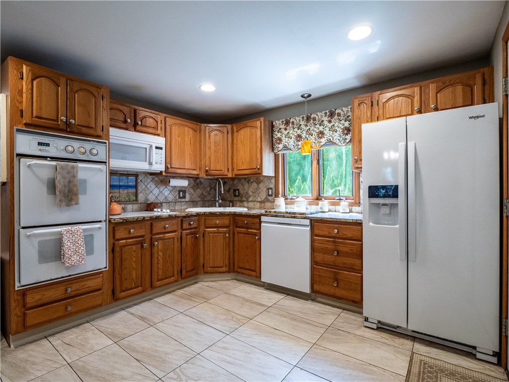 22 Ridgewood Drive Scituate, RI 02857 - Photo 11 of 27