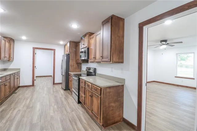 $450,000 | 363 Southeast State Hwy Pp, Leeton, MO 64761