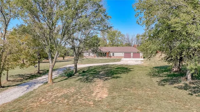 $450,000 | 363 Southeast State Hwy Pp, Leeton, MO 64761