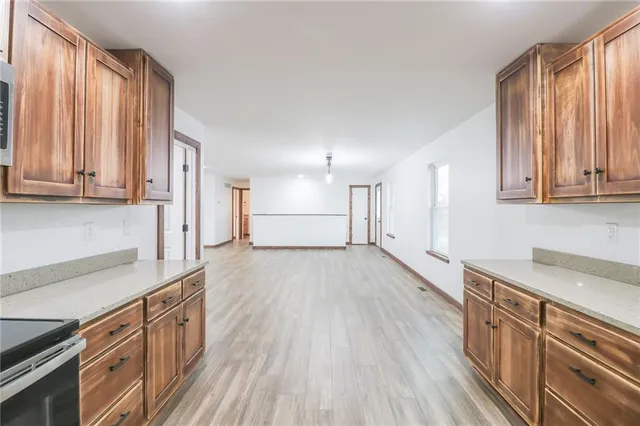 $450,000 | 363 Southeast State Hwy Pp, Leeton, MO 64761