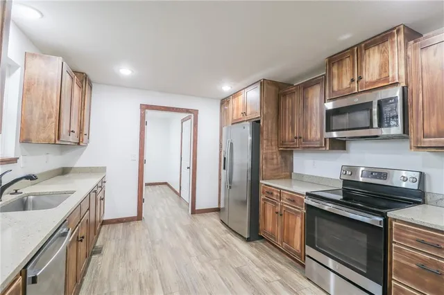 $450,000 | 363 Southeast State Hwy Pp, Leeton, MO 64761