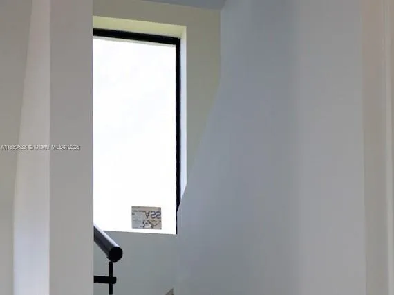 a picture of a window with a small space