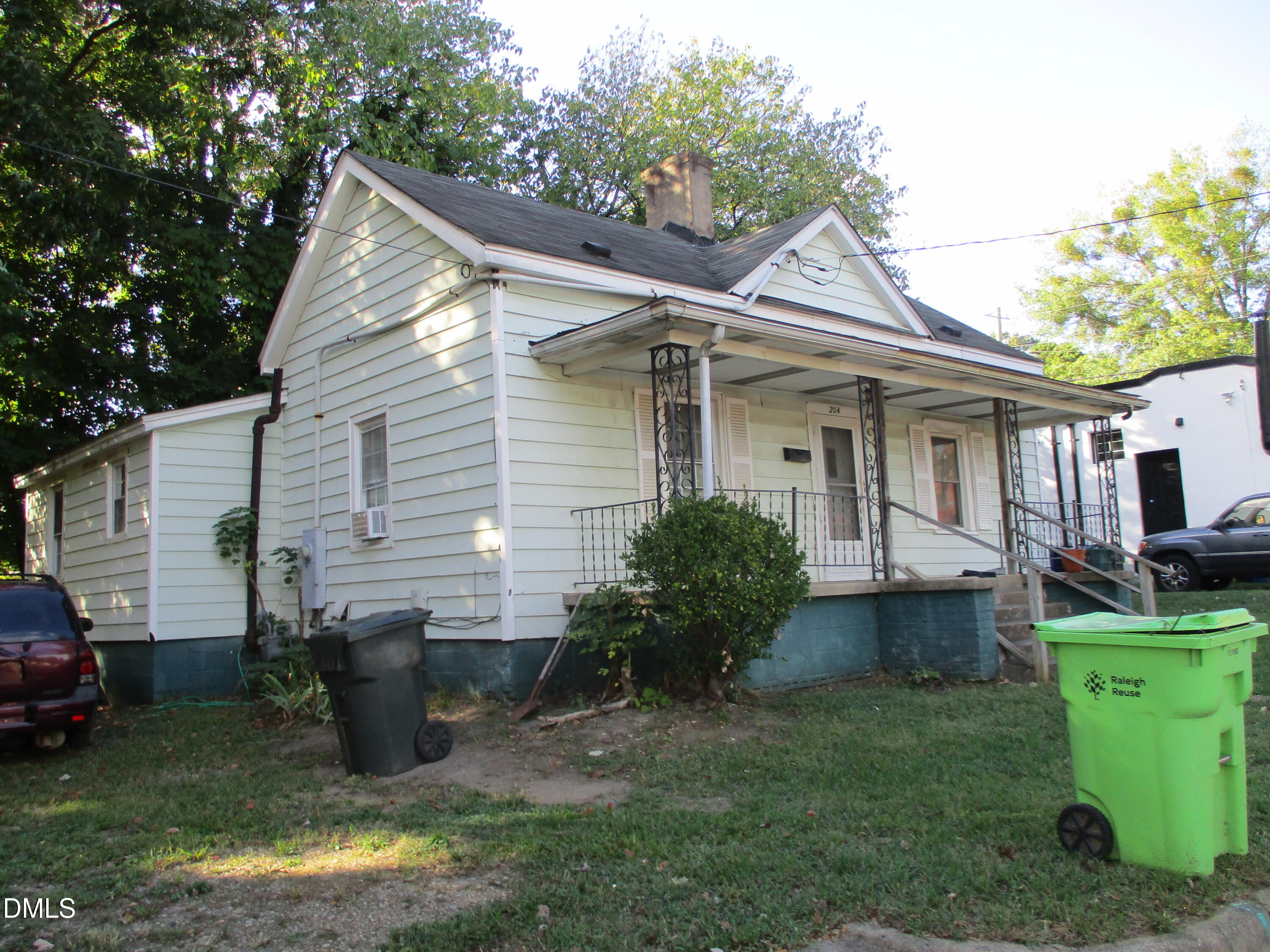 204 South State Street Raleigh, NC 27601 - Photo 2 of 7 IMG_1746