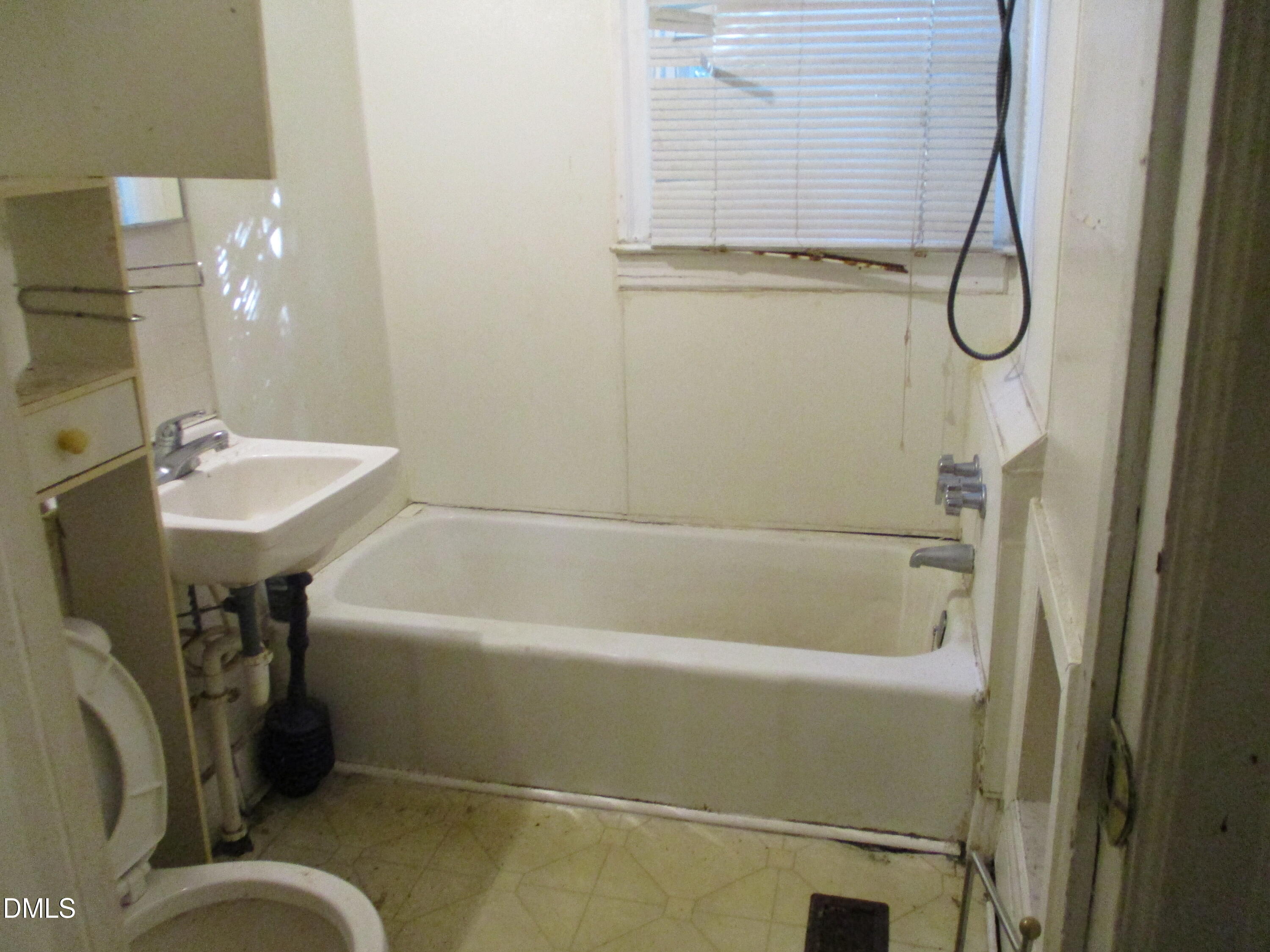 204 South State Street Raleigh, NC 27601 - Photo 5 of 7 IMG_1738