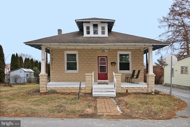 $325,000 | 124 South King Street, Annville, PA 17003