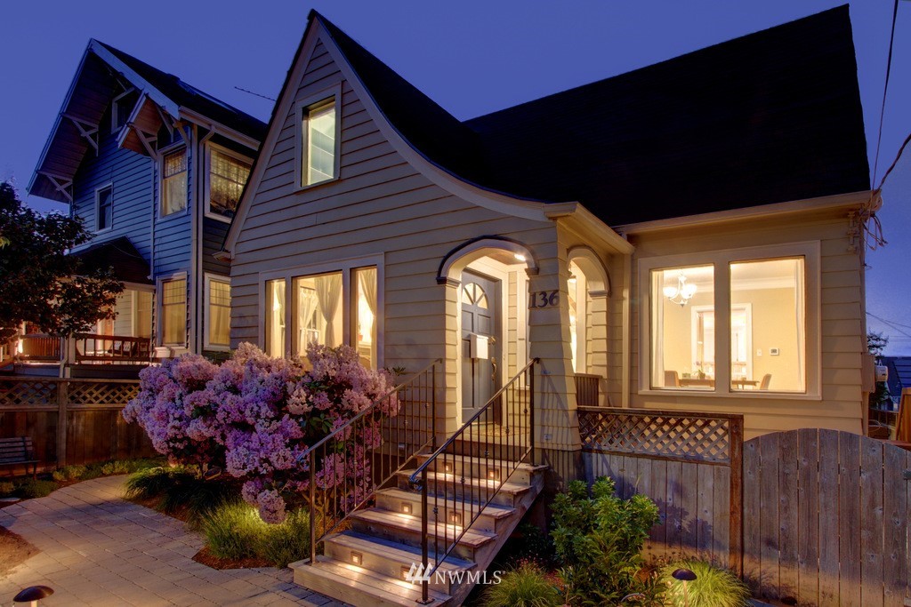 136 North 81st Street Seattle, WA 98103 - Photo 2 of 25 Gallery Image 2