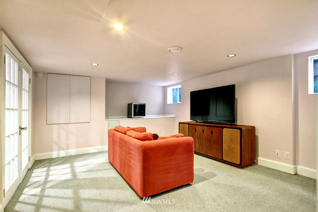 136 North 81st Street Seattle, WA 98103 - Photo 19 of 25 Gallery Image 19