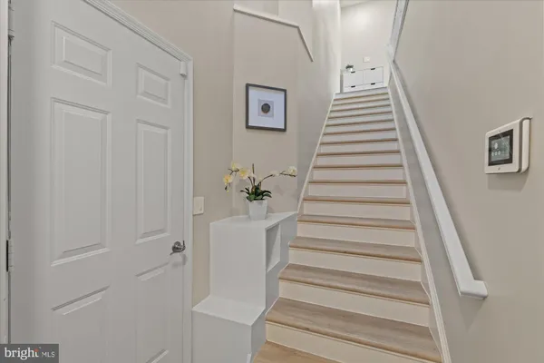 $540,000 | 5310 C Birds View Lane, Unit 7, Alexandria, VA 22312