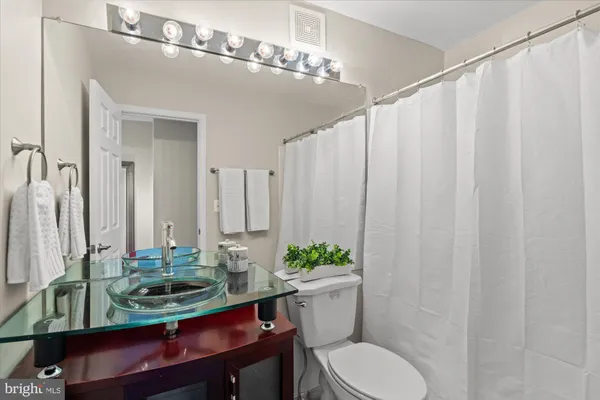 $540,000 | 5310 C Birds View Lane, Unit 7, Alexandria, VA 22312