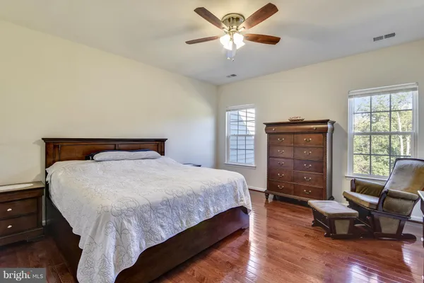 $3,350 | 22887 Lacey Oak Terrace, Sterling, VA 20166