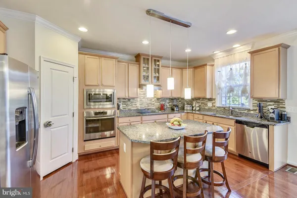 $3,350 | 22887 Lacey Oak Terrace, Sterling, VA 20166