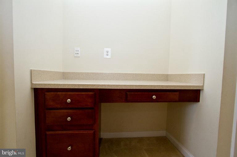 42603 Highgate Terrace, Unit 5I Ashburn, VA 20148 - Photo 4 of 21 Interior (General)