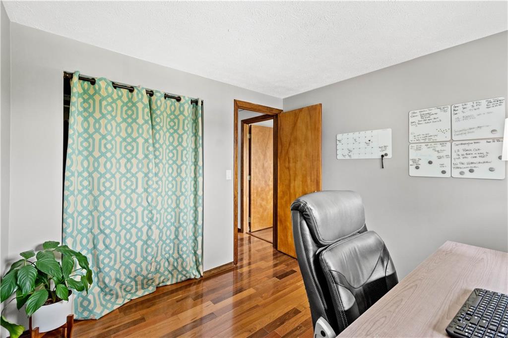 184 Old Ridge Road Coraopolis, PA 15108 - Photo 18 of 25 Gallery Image 18
