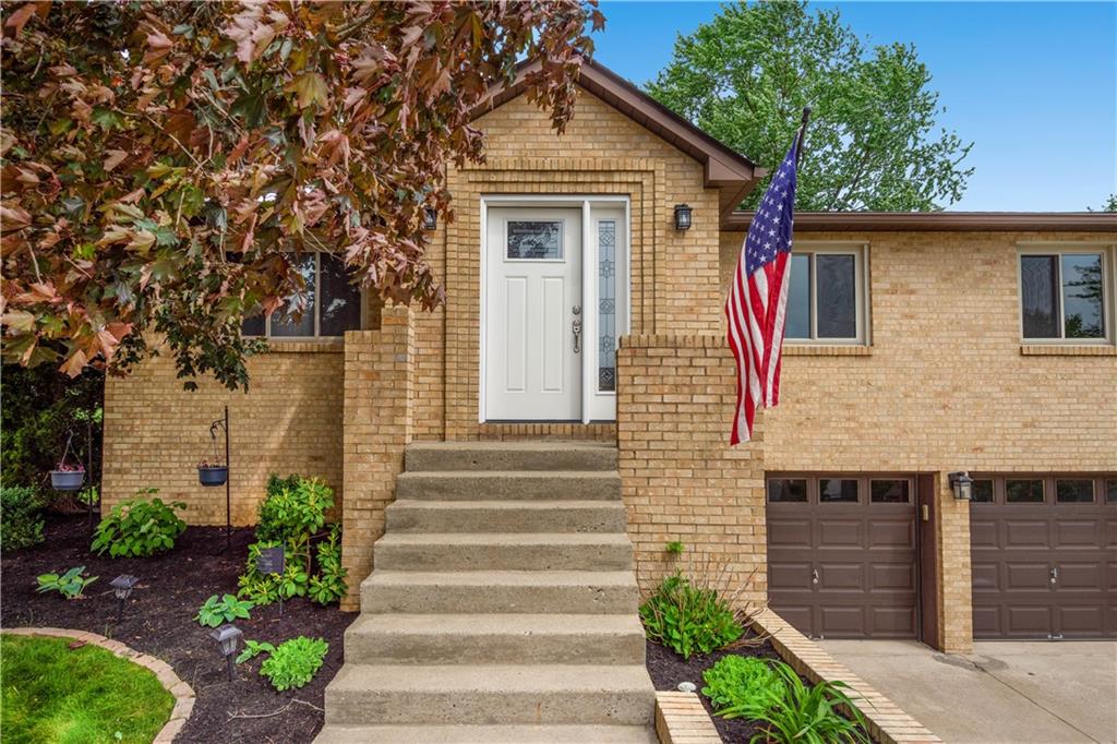 184 Old Ridge Road Coraopolis, PA 15108 - Photo 2 of 25 Gallery Image 2