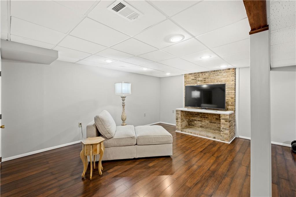 184 Old Ridge Road Coraopolis, PA 15108 - Photo 23 of 25 Gallery Image 23