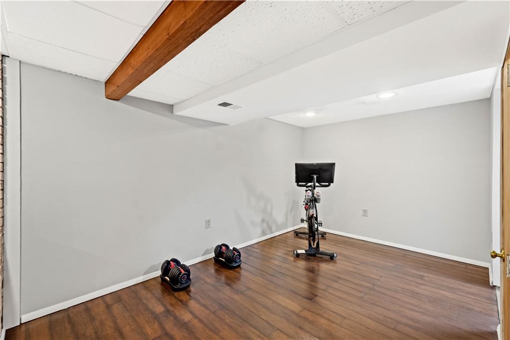 184 Old Ridge Road Coraopolis, PA 15108 - Photo 24 of 25 Gallery Image 24