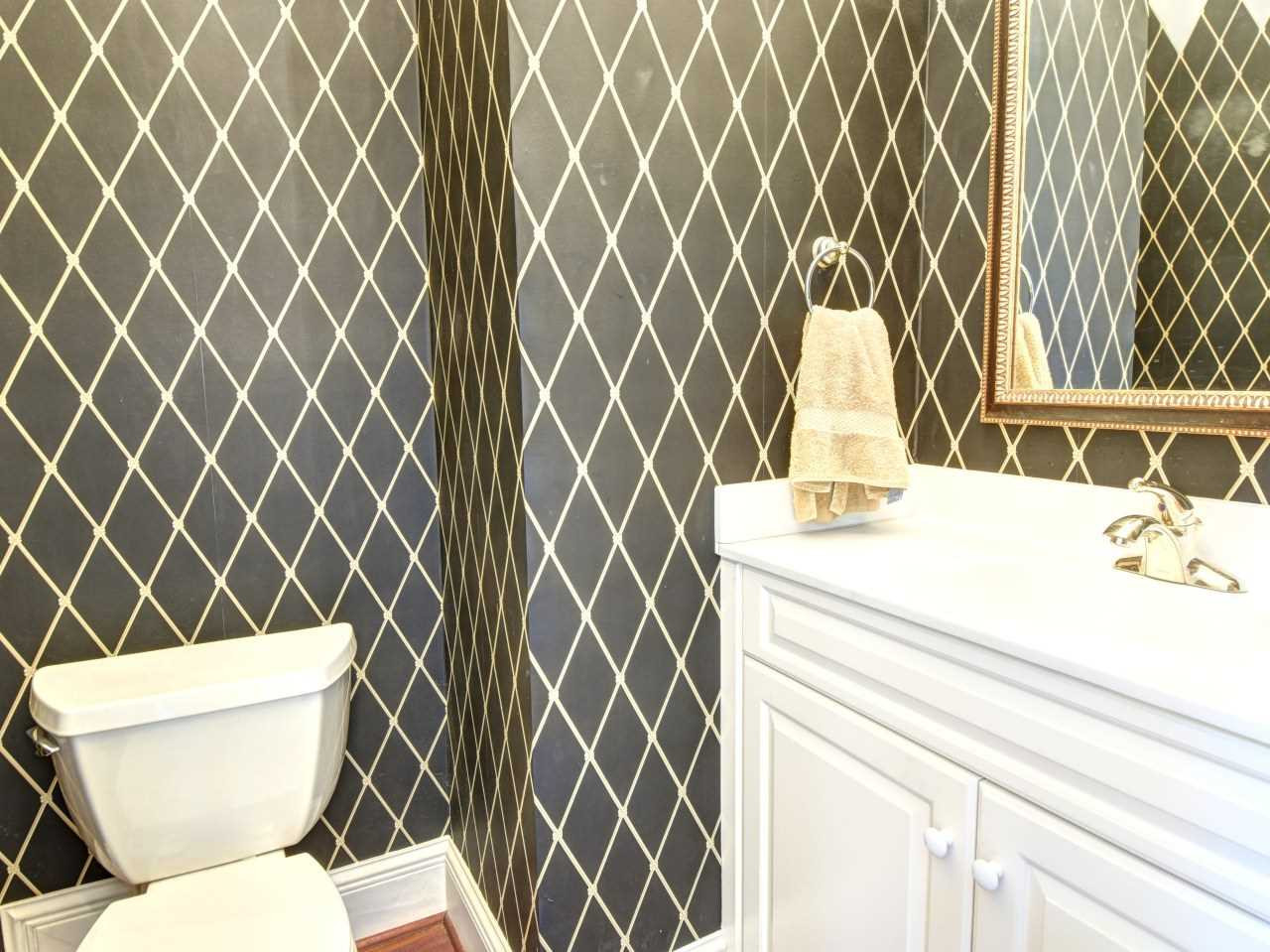 302 Marlowe Road Raleigh, NC 27609 - Photo 12 of 25 Powder Room