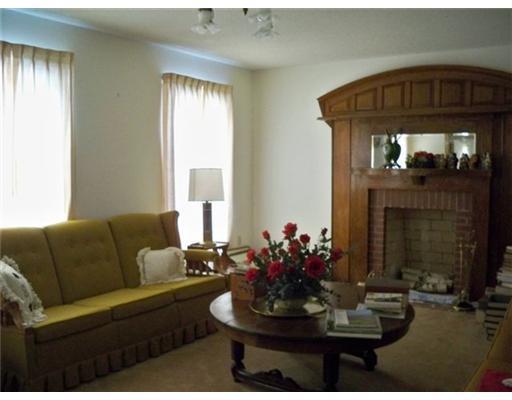 353 Dexter Road Cambridge, ME 04923 - Photo 5 of 14 Living Room.