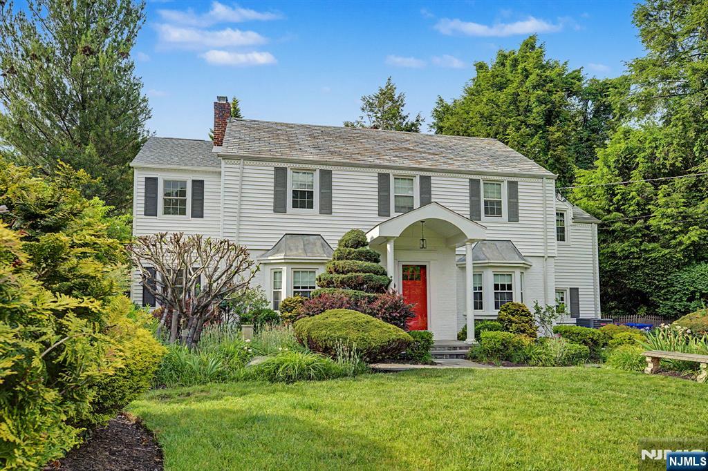 109 Windsor Road Tenafly, NJ 07670 - Photo 2 of 44