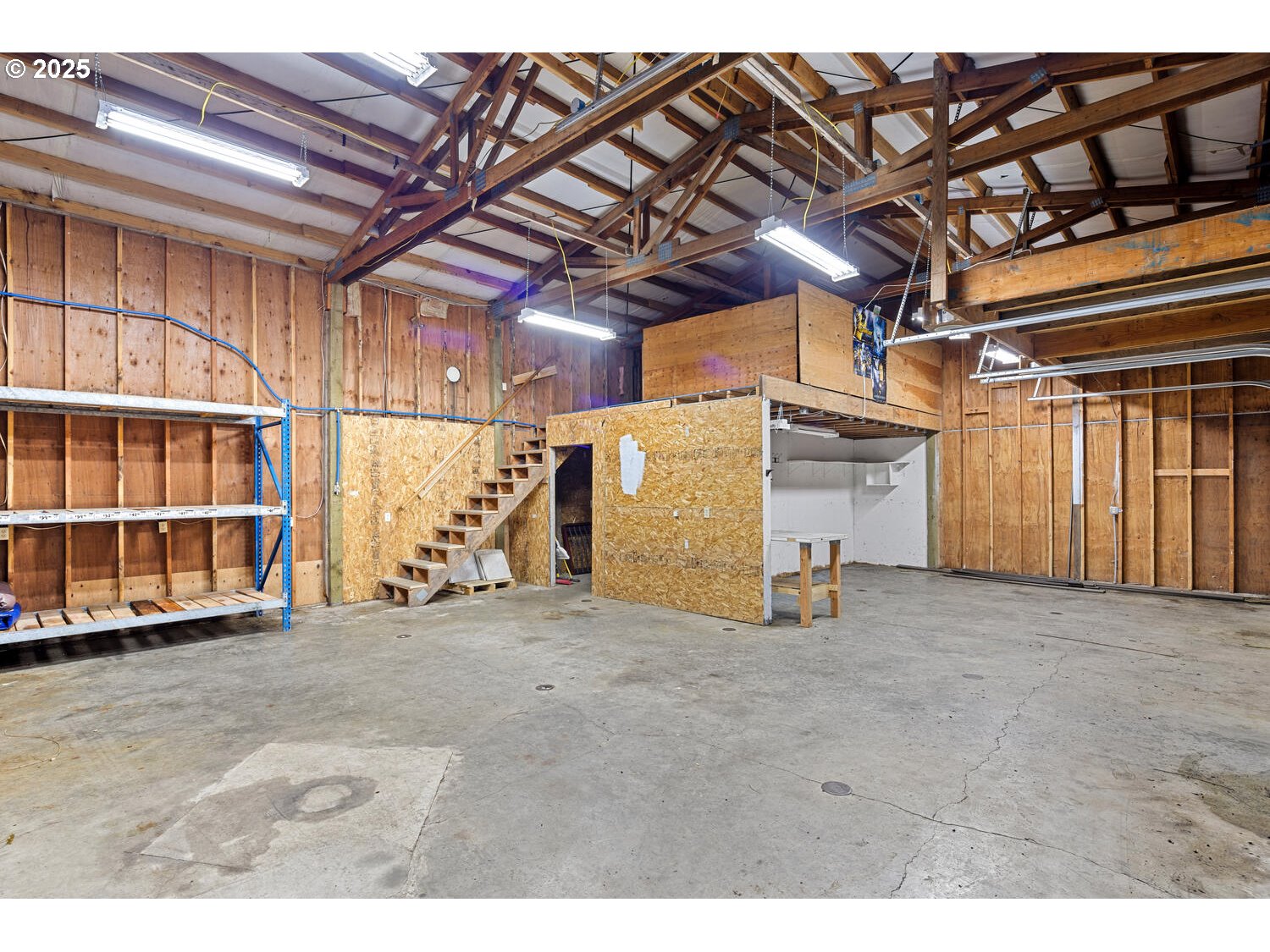 10905 Southwest Boones Ferry Road Portland, OR 97219 - Photo 45 of 48 Workshop