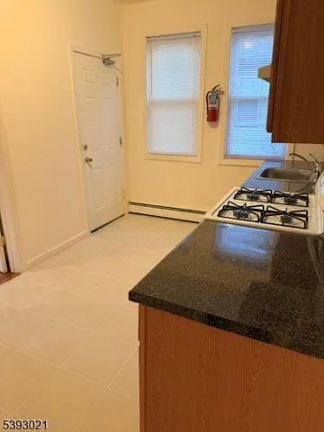 $1,800 | 403 South Clinton Street, East Orange, NJ 07018