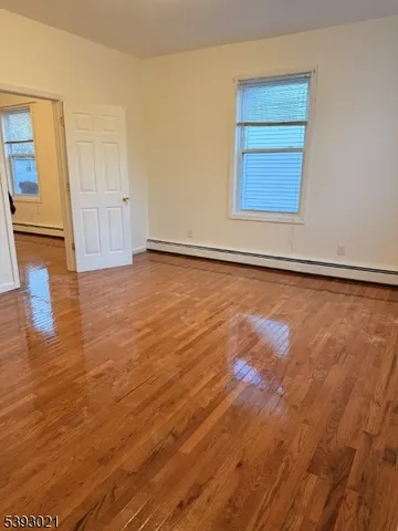 $1,800 | 403 South Clinton Street, East Orange, NJ 07018