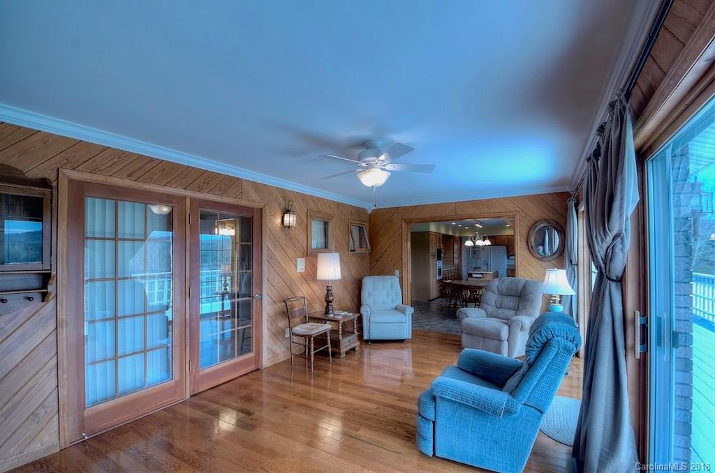 327 Rockledge Road, Unit 38 39 Spruce Pine, NC 28777 - Photo 14 of 36 Gallery Image 14