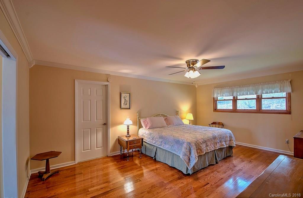 327 Rockledge Road, Unit 38 39 Spruce Pine, NC 28777 - Photo 17 of 36 Gallery Image 17
