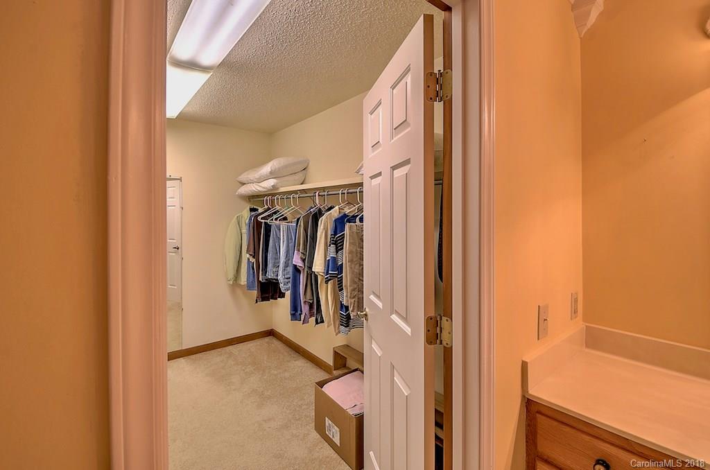 327 Rockledge Road, Unit 38 39 Spruce Pine, NC 28777 - Photo 19 of 36 Gallery Image 19
