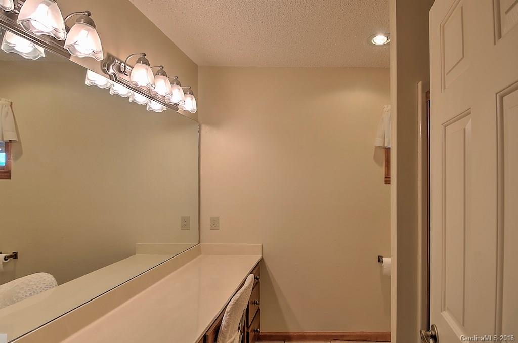 327 Rockledge Road, Unit 38 39 Spruce Pine, NC 28777 - Photo 25 of 36 Gallery Image 25