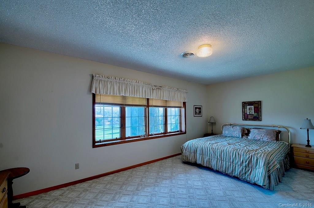 327 Rockledge Road, Unit 38 39 Spruce Pine, NC 28777 - Photo 31 of 36 Gallery Image 31