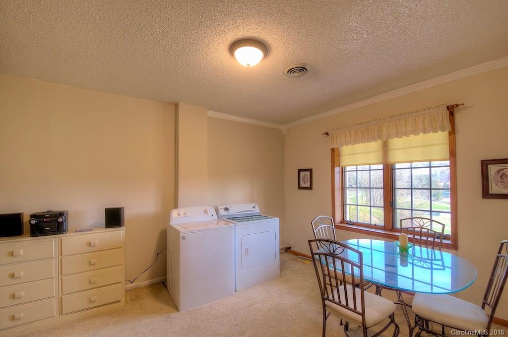 327 Rockledge Road, Unit 38 39 Spruce Pine, NC 28777 - Photo 32 of 36 Gallery Image 32