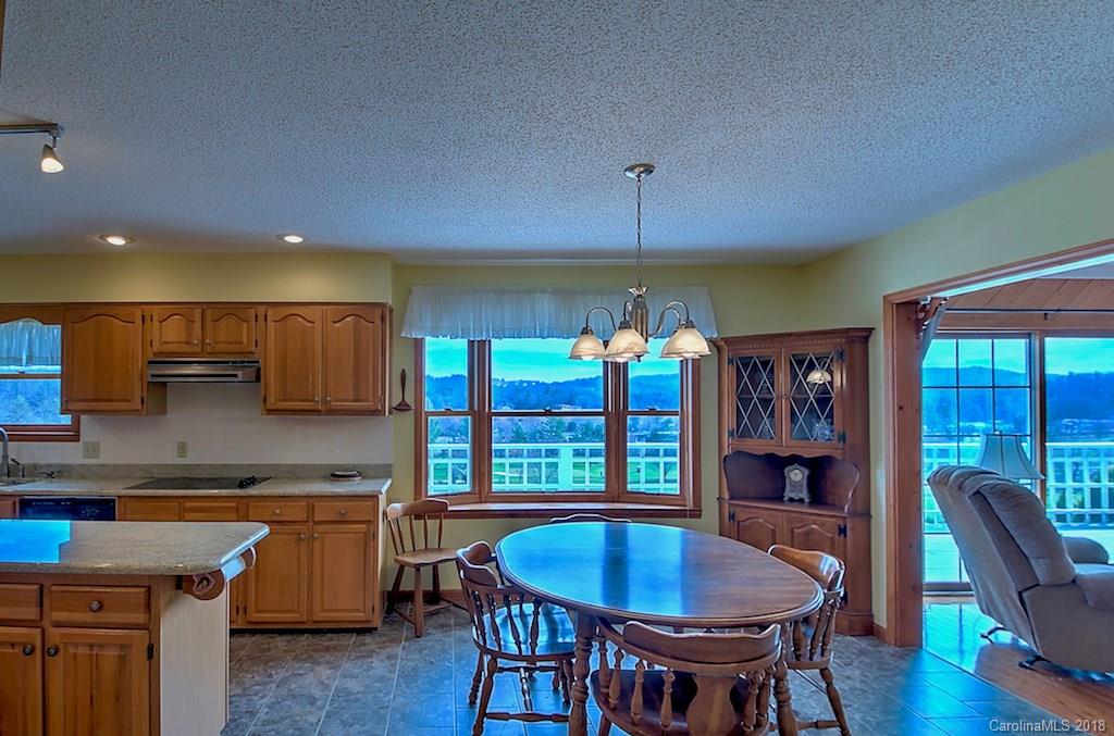 327 Rockledge Road, Unit 38 39 Spruce Pine, NC 28777 - Photo 7 of 36 Gallery Image 7