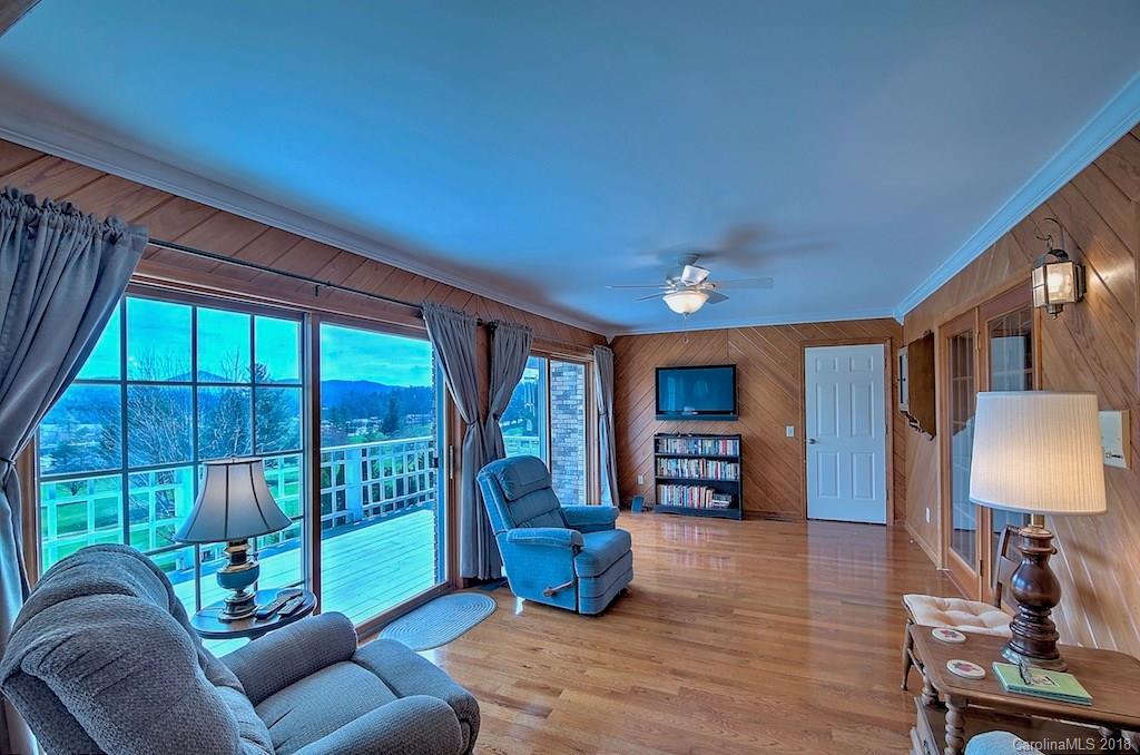 327 Rockledge Road, Unit 38 39 Spruce Pine, NC 28777 - Photo 9 of 36 Gallery Image 9