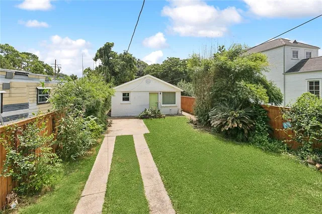 $1,350 | 421 Tupelo Street, New Orleans, LA 70117