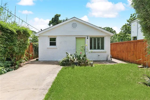 $1,350 | 421 Tupelo Street, New Orleans, LA 70117