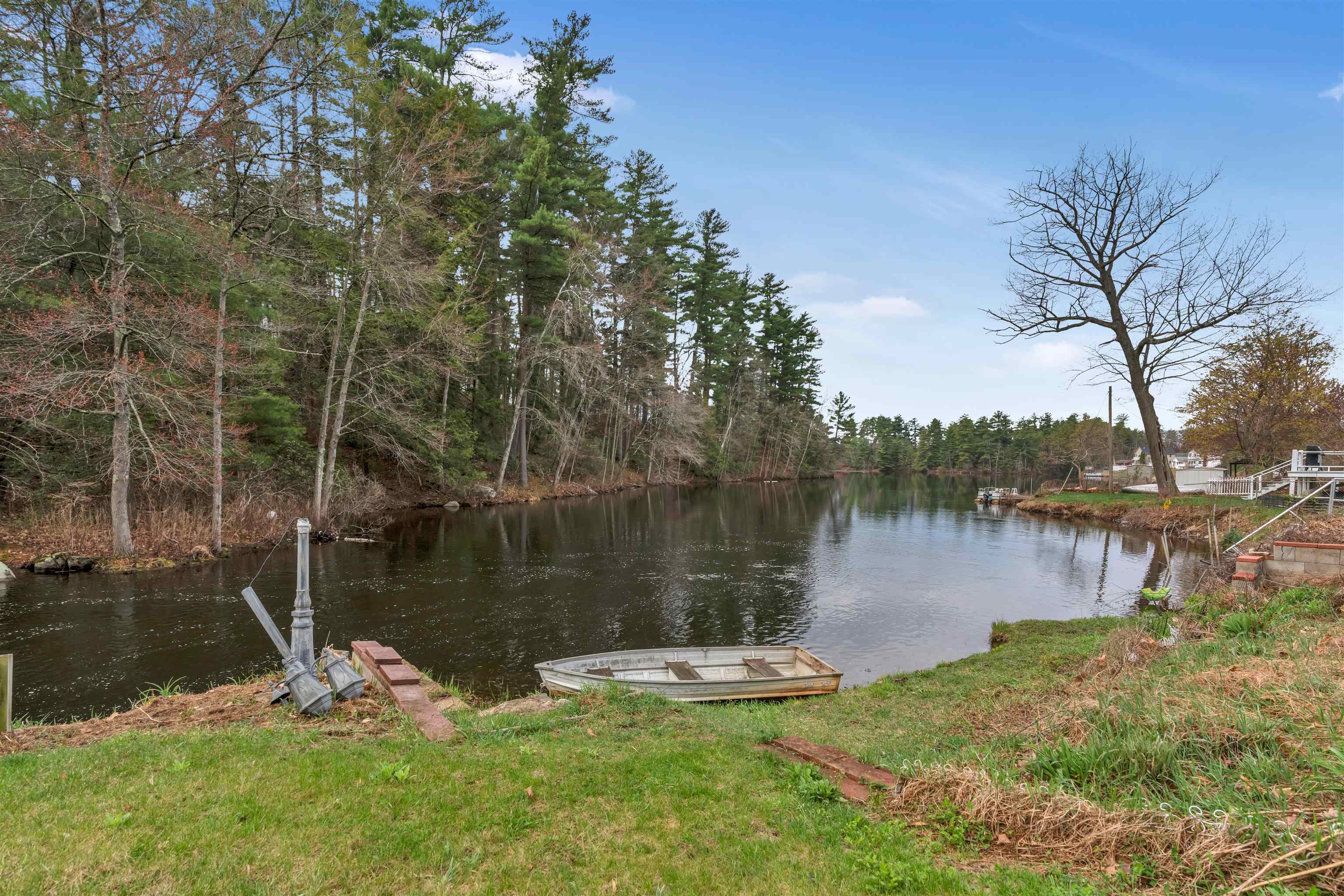 27 Pond Drive Manchester, NH 03103 - Photo 14 of 18