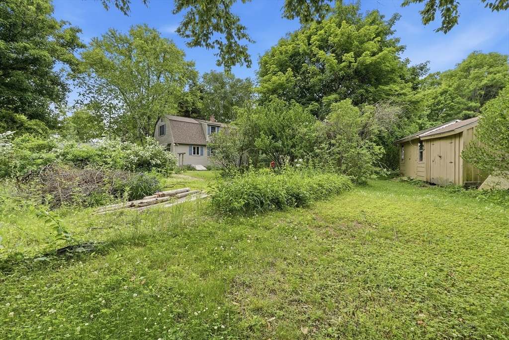 45 Glendale Road Northampton, MA 01062 - Photo 4 of 34