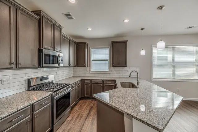 $374,900 | 6 Ashborne Lane, Simpsonville, SC 29681