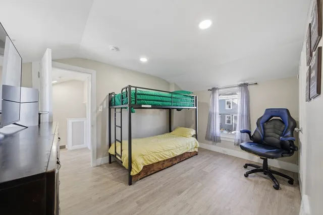 $527,500 | 46 Pelham Street, Methuen, MA 01844