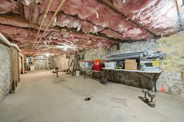 $527,500 | 46 Pelham Street, Methuen, MA 01844