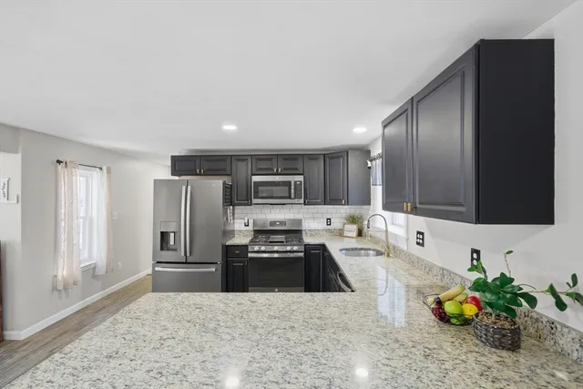 $527,500 | 46 Pelham Street, Methuen, MA 01844