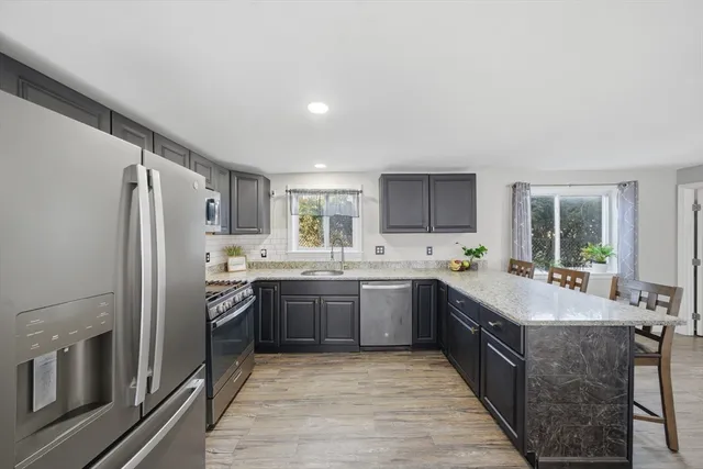 $527,500 | 46 Pelham Street, Methuen, MA 01844