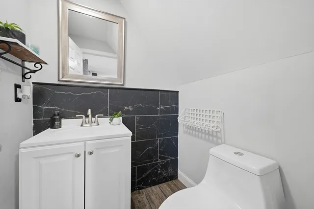 $527,500 | 46 Pelham Street, Methuen, MA 01844