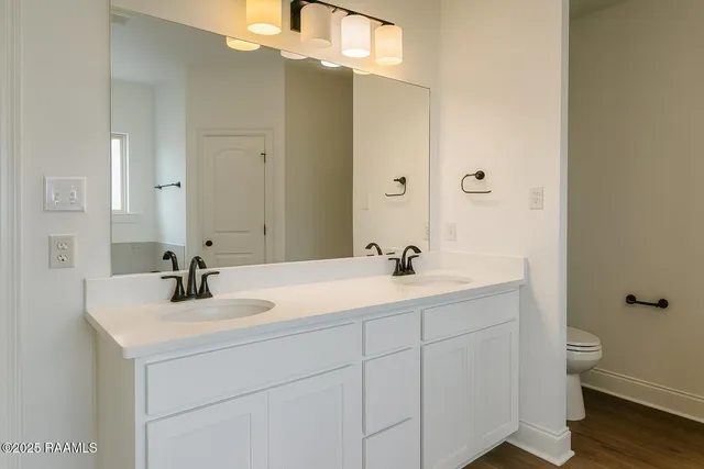 $285,000 | 98 Margaret Lucia Drive, Maurice, LA 70555