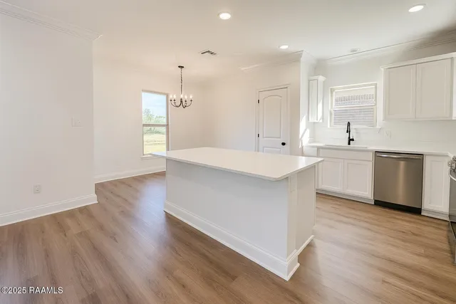 $285,000 | 98 Margaret Lucia Drive, Maurice, LA 70555