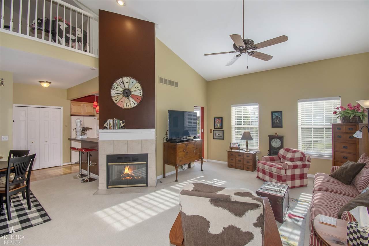 694 West Bluff Court Rochester, MI 48307 - Photo 2 of 35