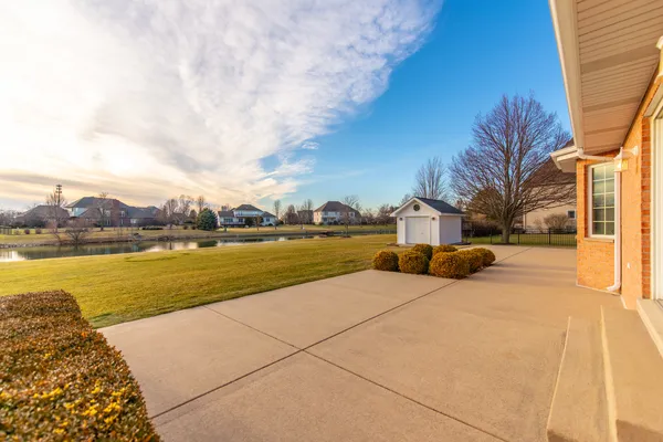 $599,000 | 18816 South Chestnut Drive, Shorewood, IL 60404