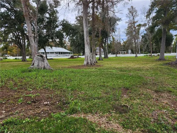 $400,000 | 16536 Highway 90, Des Allemands, LA 70030