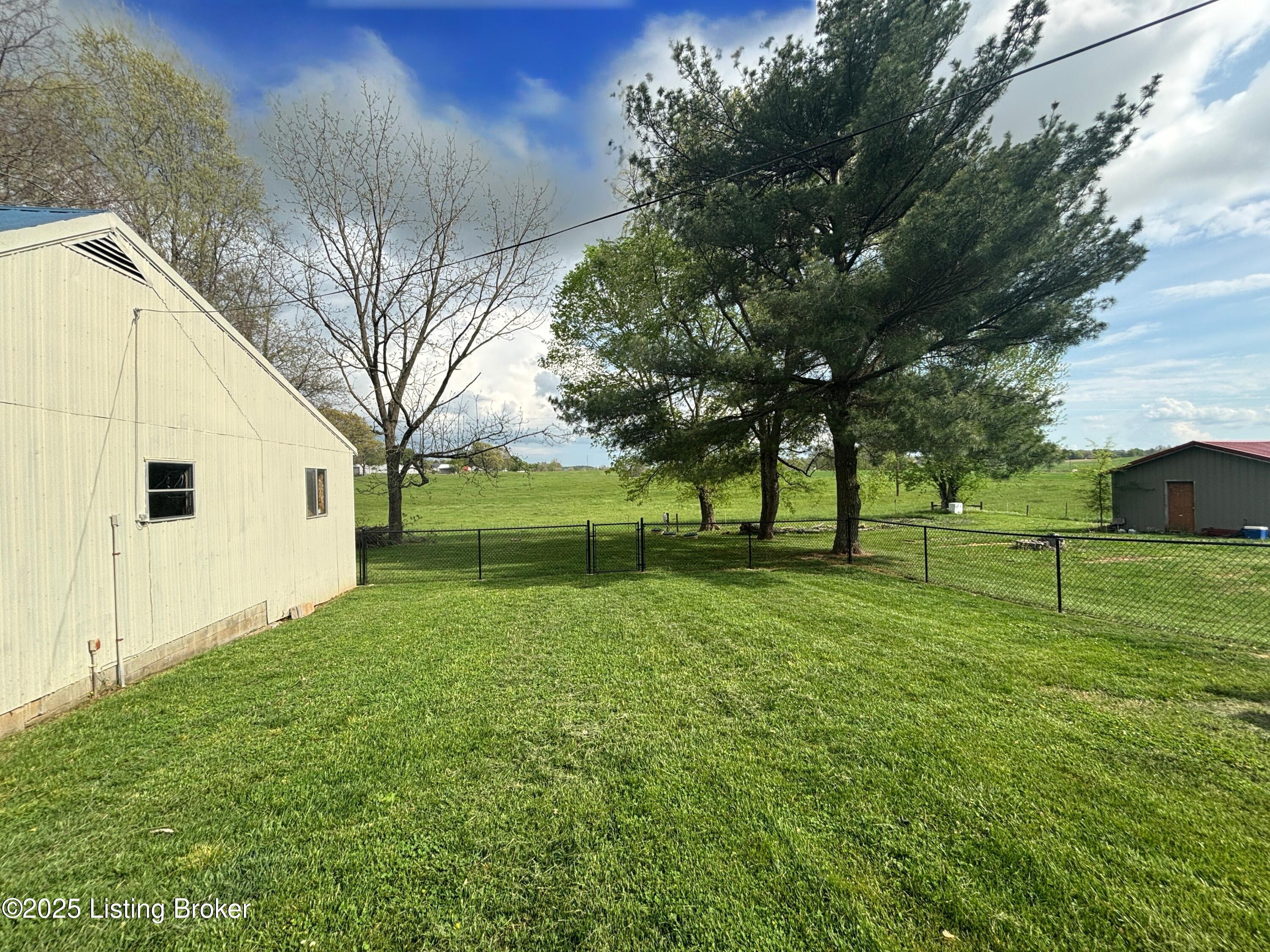4550 Garrett Road Ekron, KY 40117 - Photo 5 of 22 4e66df94-bcd7-4890-9a4f-d84a79f4bbbf